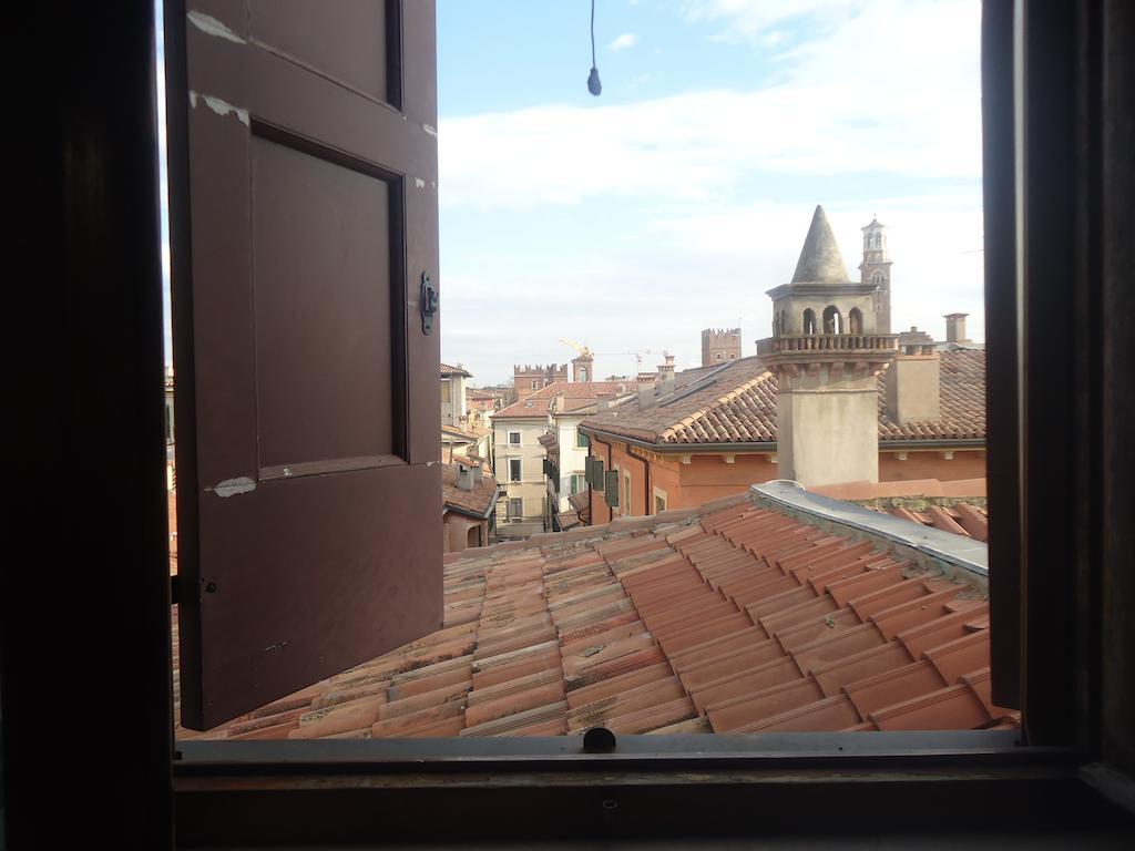 Protezione Della Giovane - Female Hostel Verona Luaran gambar