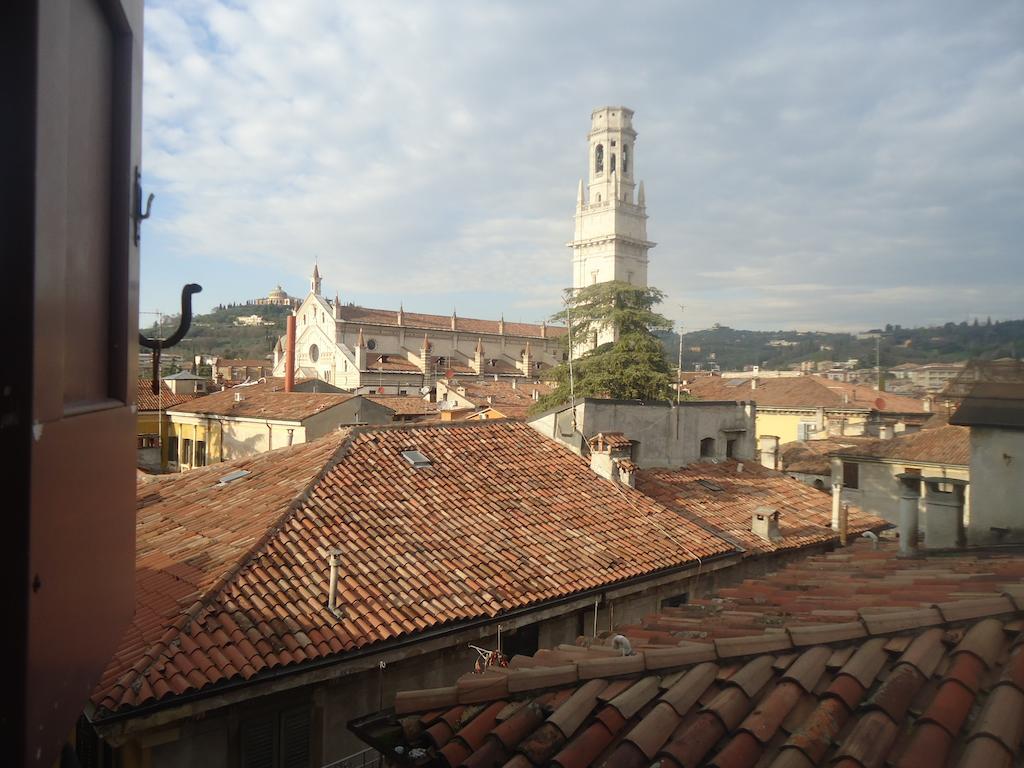 Protezione Della Giovane - Female Hostel Verona Bilik gambar